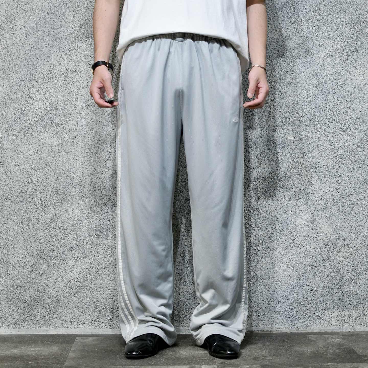 海外限定2XL ADIDAS ワイドトレーニングパンツ グレー　KA2590 海外限定2XL ADIDAS ワイドトレーニングパンツ グレー KA2590