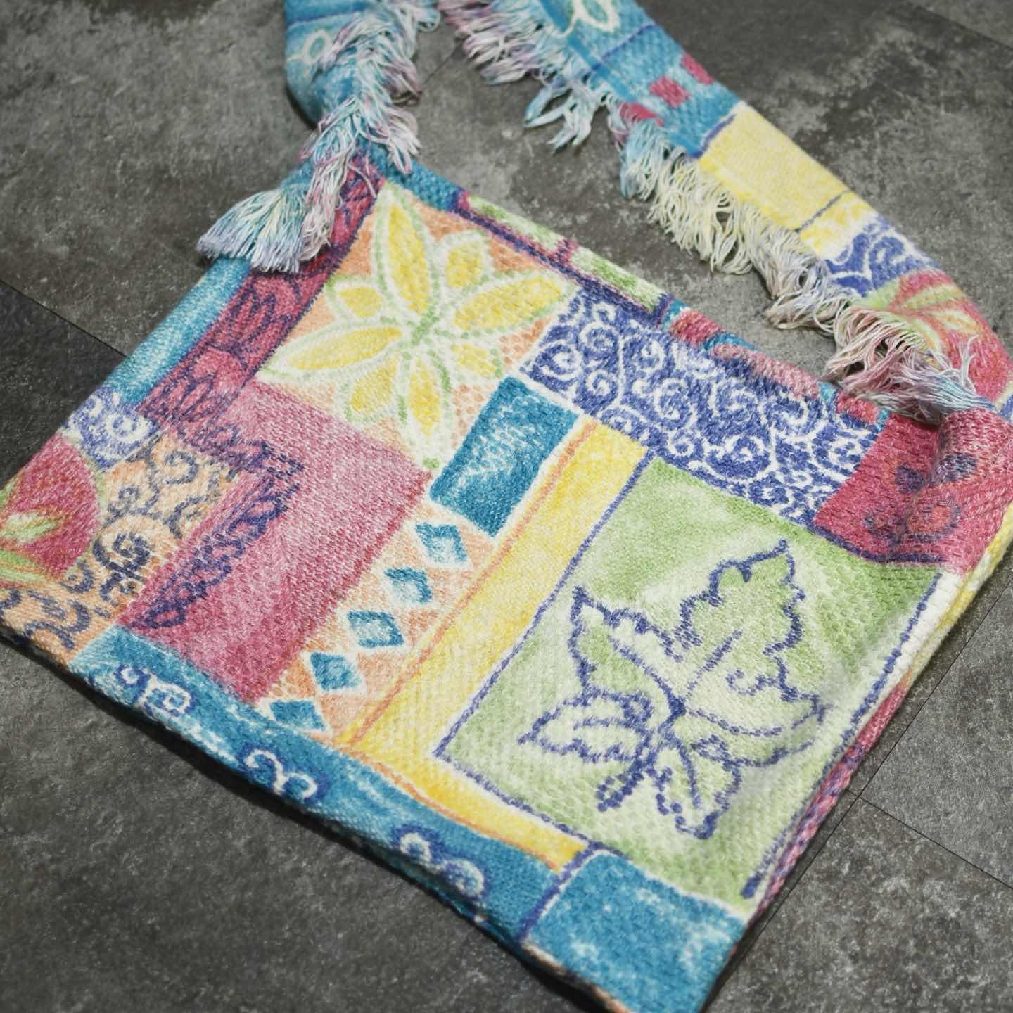 古着通販】古着 ハンドメイド リメイク 絨毯 ラグ ショルダーバッグ