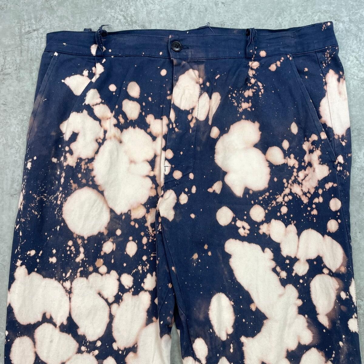 SIGGI リメイク ブリーチ スプラッター タイダイ ユーロ ワークパンツ メンズW34-35相当  古着 リメイク 総柄 紺色 古着通販】イタリア製 リメイク ブリーチ スプラッター タイダイ