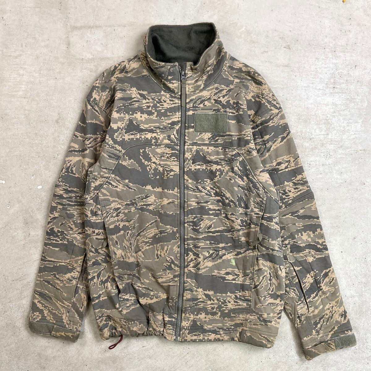 00年代 USA製 MASSIF社製 デジカモ タイガーストライプ エレメントジャケット メンズL相当 古着 00s VINTAGE ヴィンテージ アメカジ ソフトシェル ABU CAMO 迷彩 総柄 古着通販】00年代 USA製 MASSIF社製 デジカモ タイガーストライプ