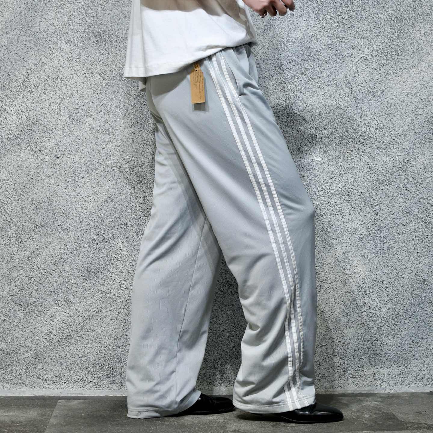 海外限定2XL ADIDAS ワイドトレーニングパンツ グレー　KA2590 海外限定2XL ADIDAS ワイドトレーニングパンツ グレー KA2590