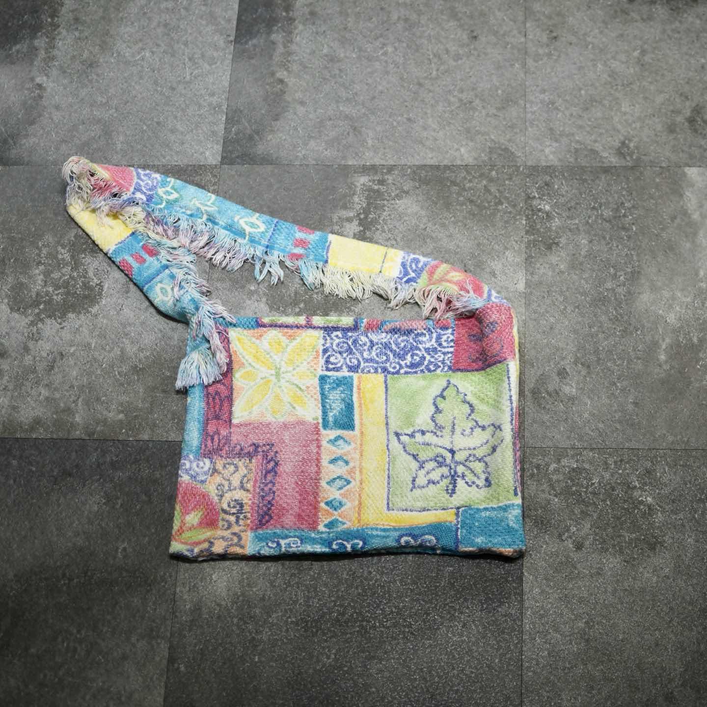古着 ハンドメイド リメイク ラグ 絨毯 ショルダーバッグ バッグ 斜め掛け 古着通販】古着 ハンドメイド リメイク 絨毯 ラグ ショルダーバッグ